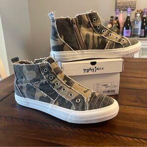 Gypsy Jazz Camouflage High-Top Sneakers Size 11 New in Box